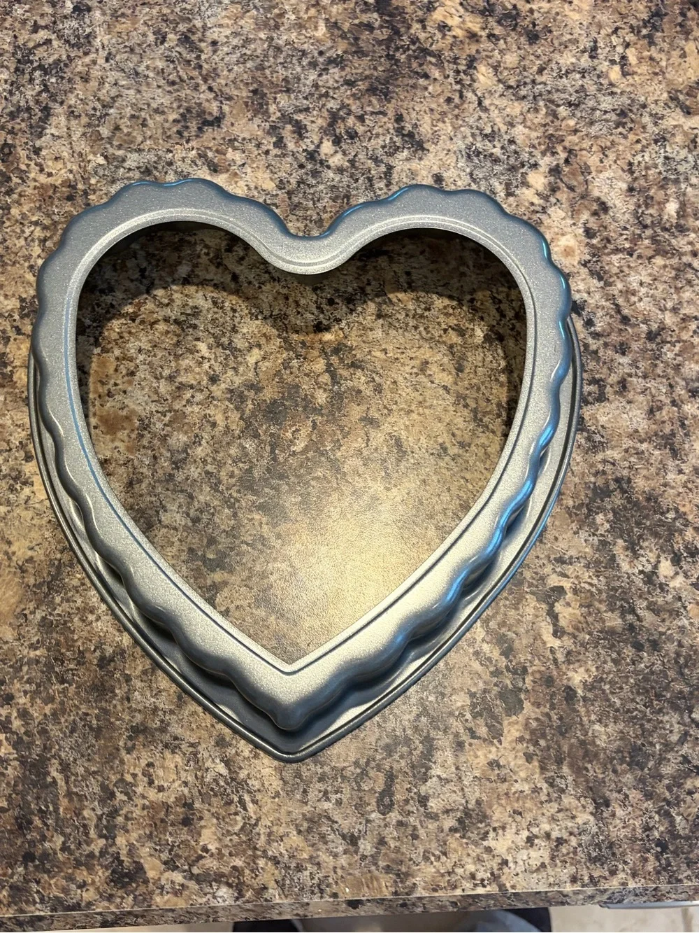 Williams Sonoma Heart-Shaped Nonstick Cake Pan